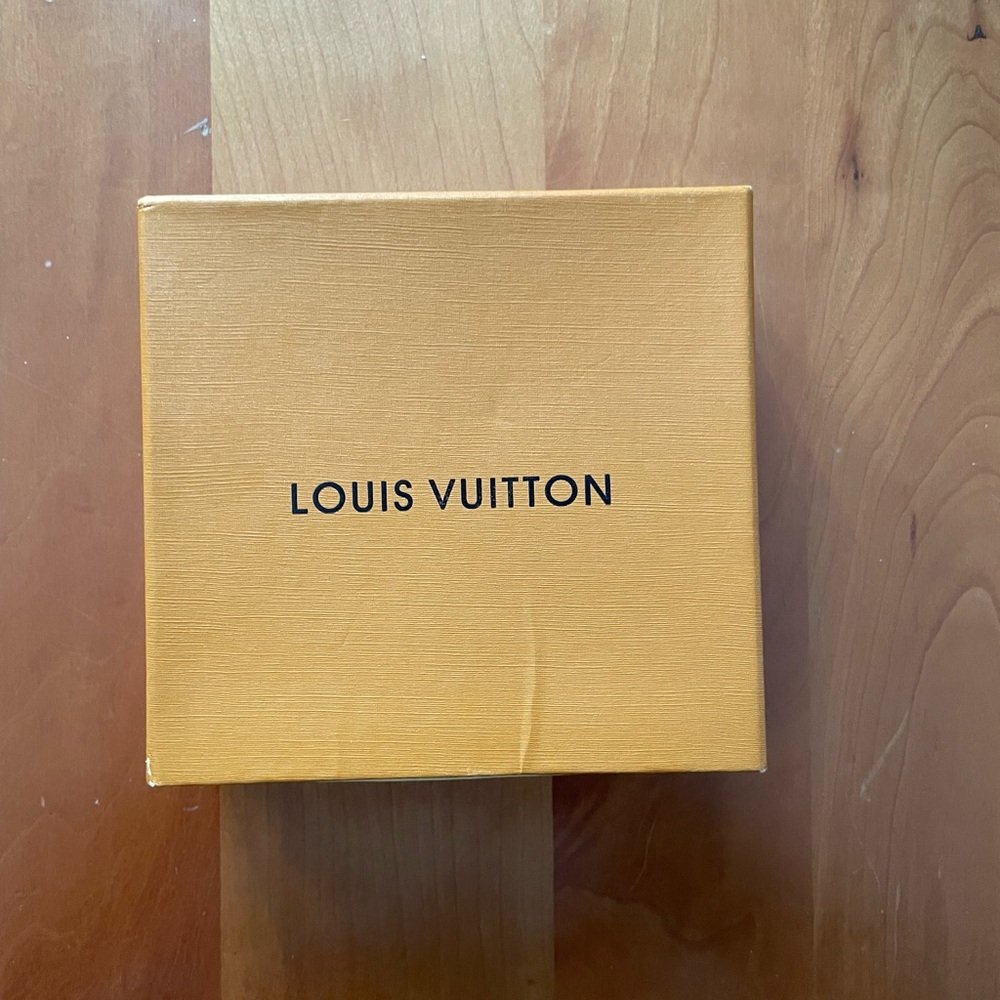 Black Checkered LV Belt